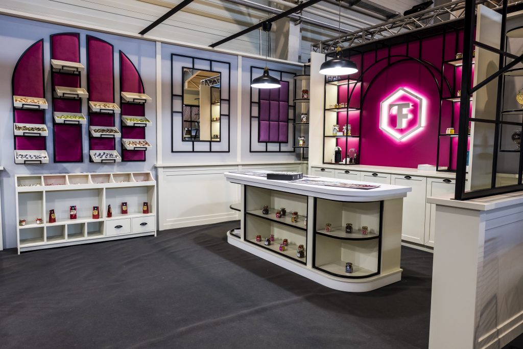 placari pereti MDF vopsit by trend furniture