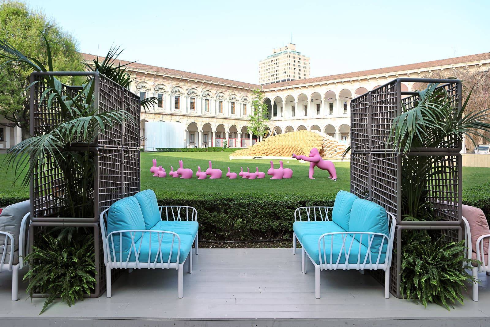 Cum împarți spațiile exterioare cu stil