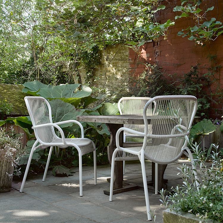 Ghid complet pentru alegerea scaunelor pentru terase și restaurante – ce trebuie să știi înainte să le achiziționezi