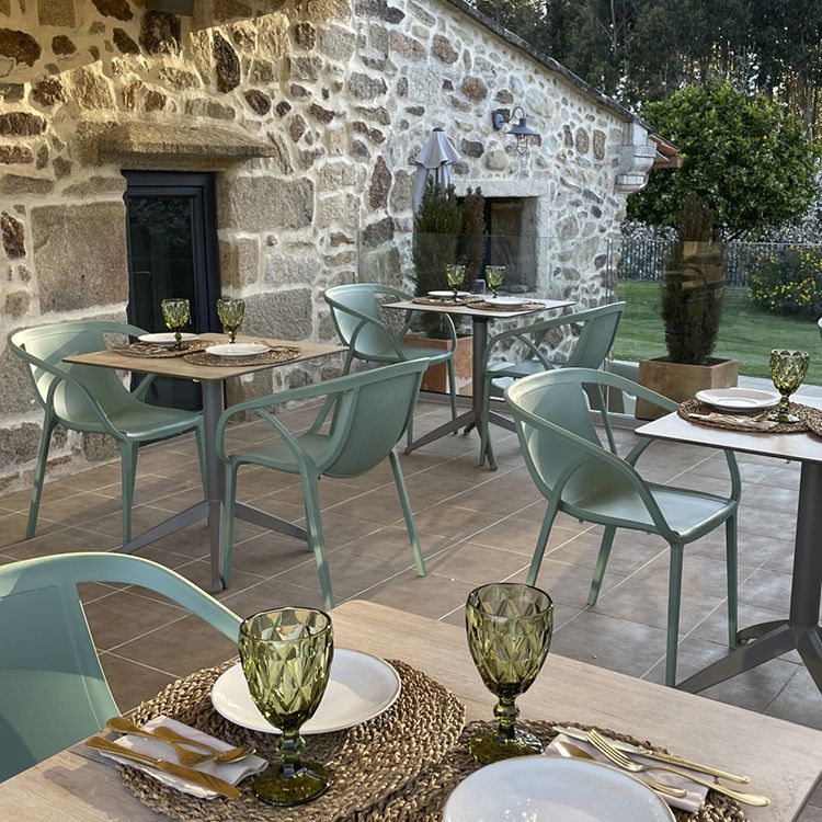 Scaune de terasă potrivite fiecărui tip de local HoReCa: de la cafenele urbane la restaurante de lux