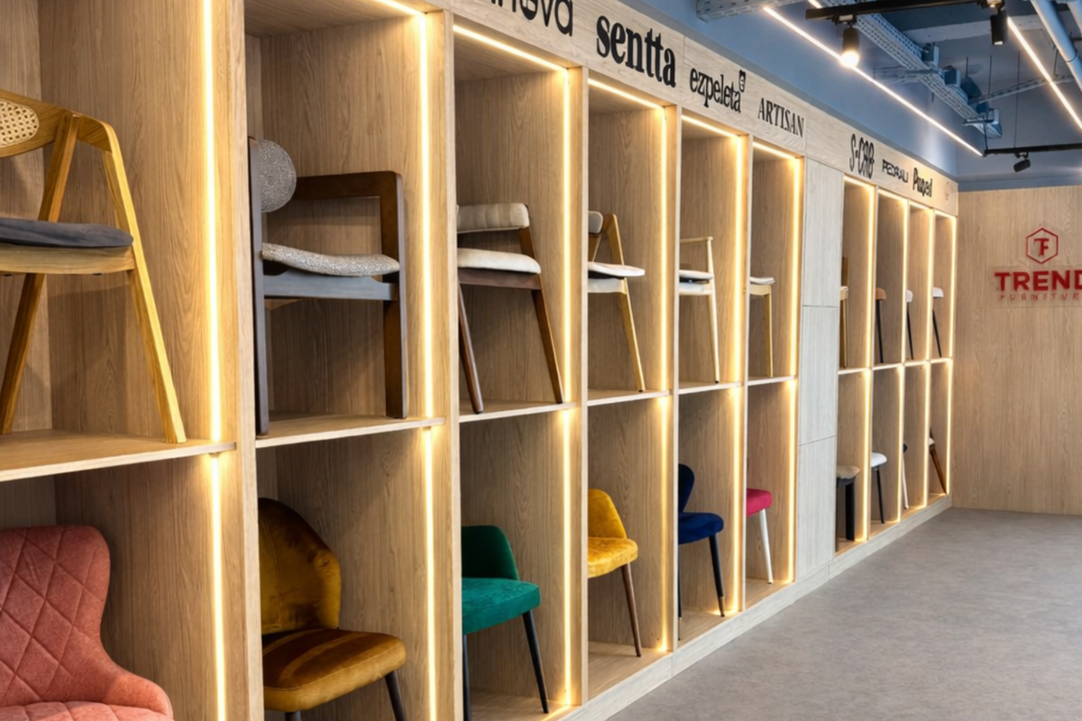 Showroom Trend Furniture – expoziție scaune HoReCa de la branduri internaționale